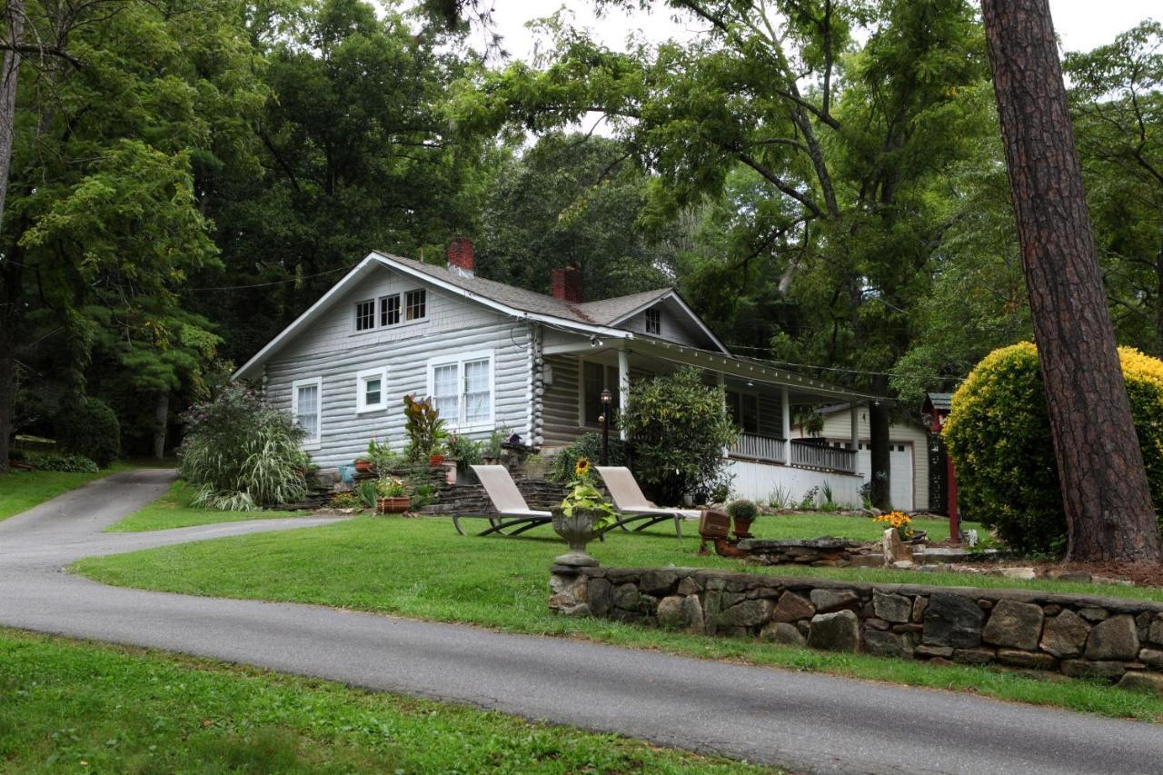 The Pines Cottages Woodfin Экстерьер фото