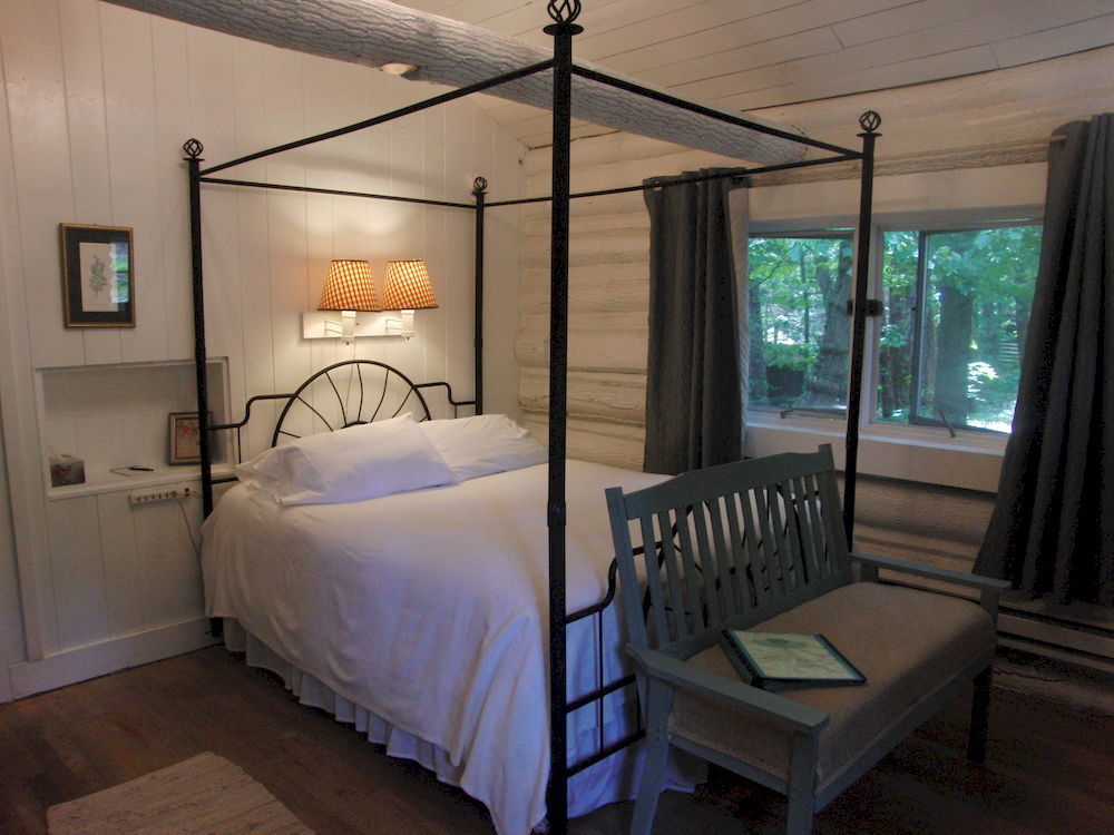 The Pines Cottages Woodfin Экстерьер фото