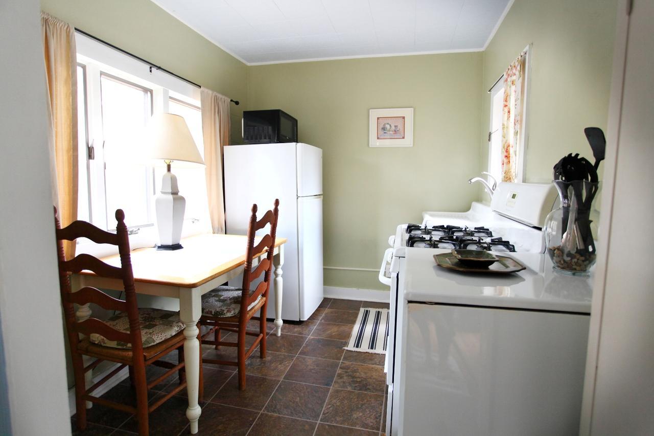 The Pines Cottages Woodfin Экстерьер фото